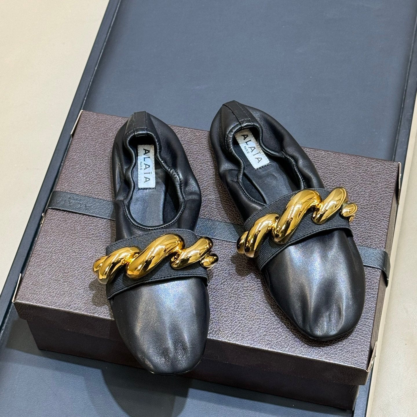 Alaia 26 Ballet Flats Black Lambskin Gold Chain 621730