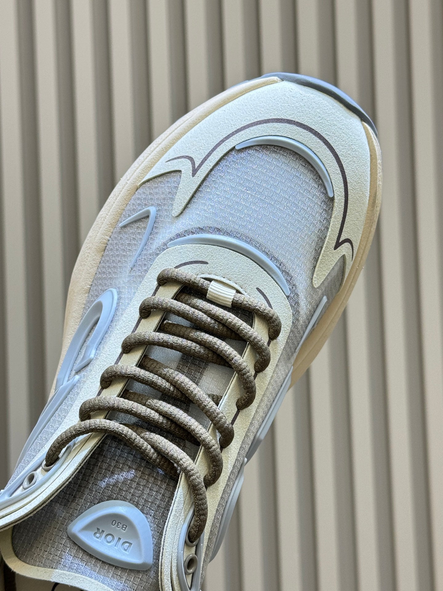 CD 26 B30 Sneaker White Silver Gray Mesh TPU 621818