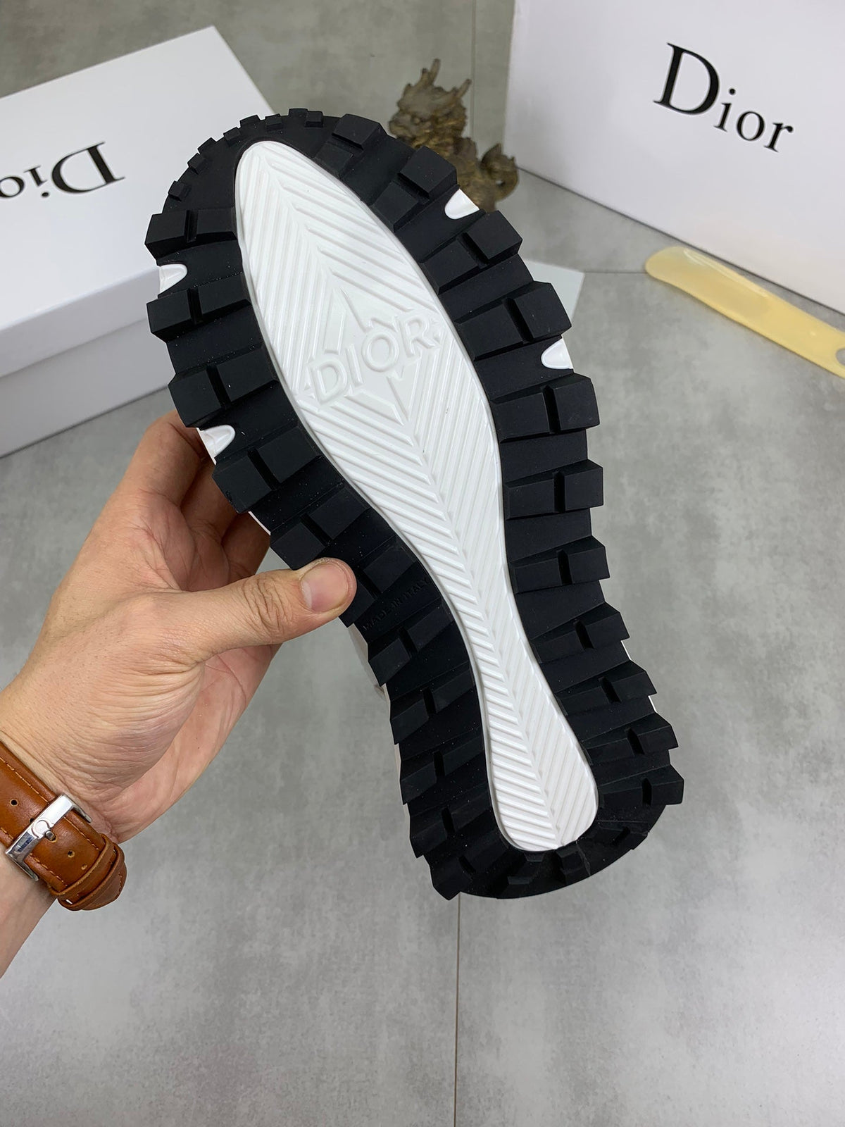 CD B24 SNEAKER BEIGE AND WHITE FABRIC
