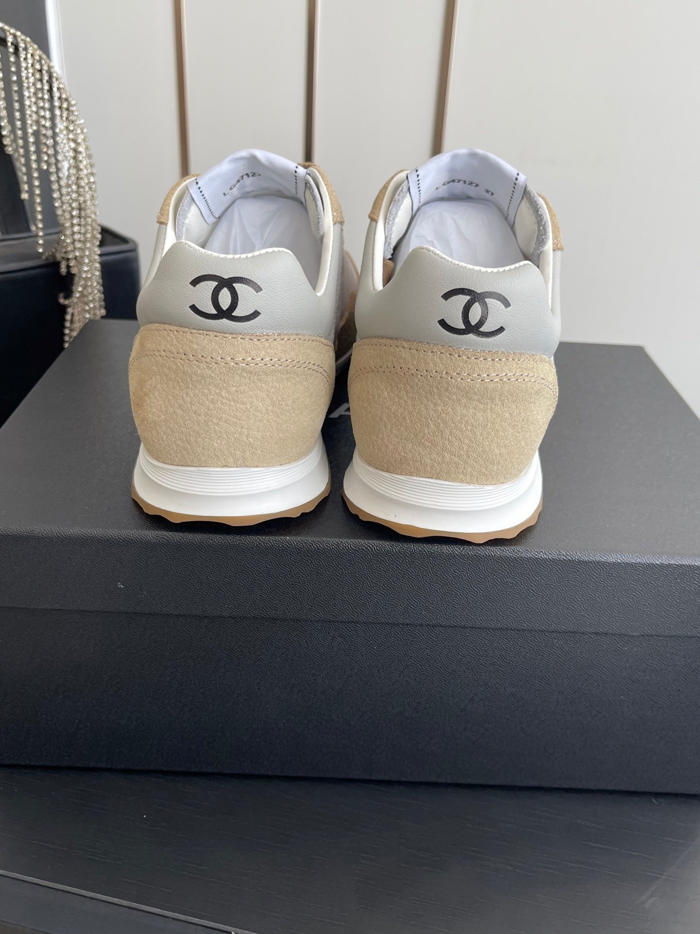 Channel 2026 Sneaker Brown Fabric And Calfskin Suede 895744
