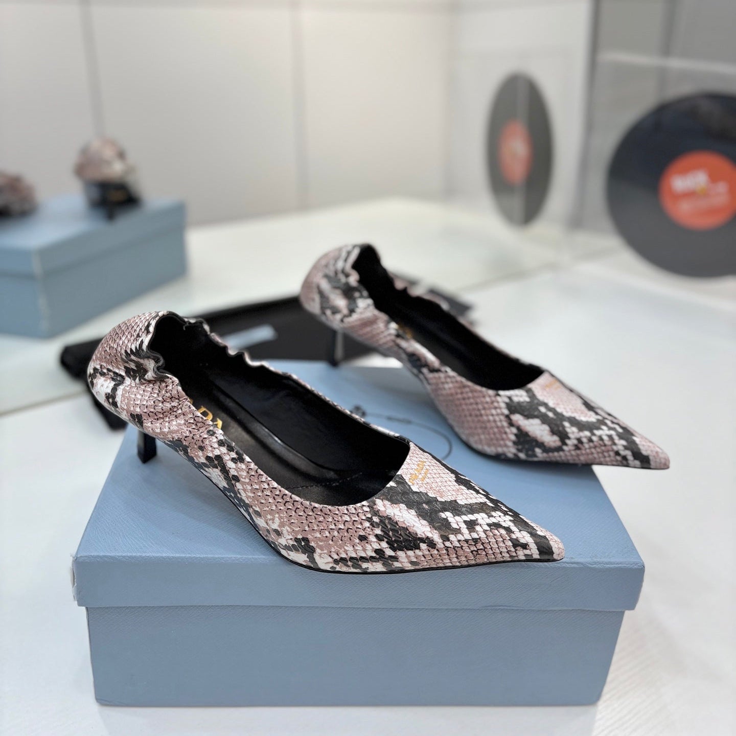 PRA 26S Pointed Toe High Heels 55 Black Light Pink Snakeskin 627126