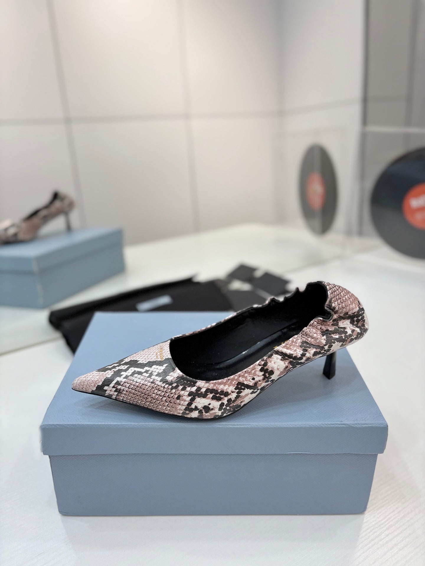 PRA 26S Pointed Toe High Heels 55 Black Light Pink Snakeskin 627126