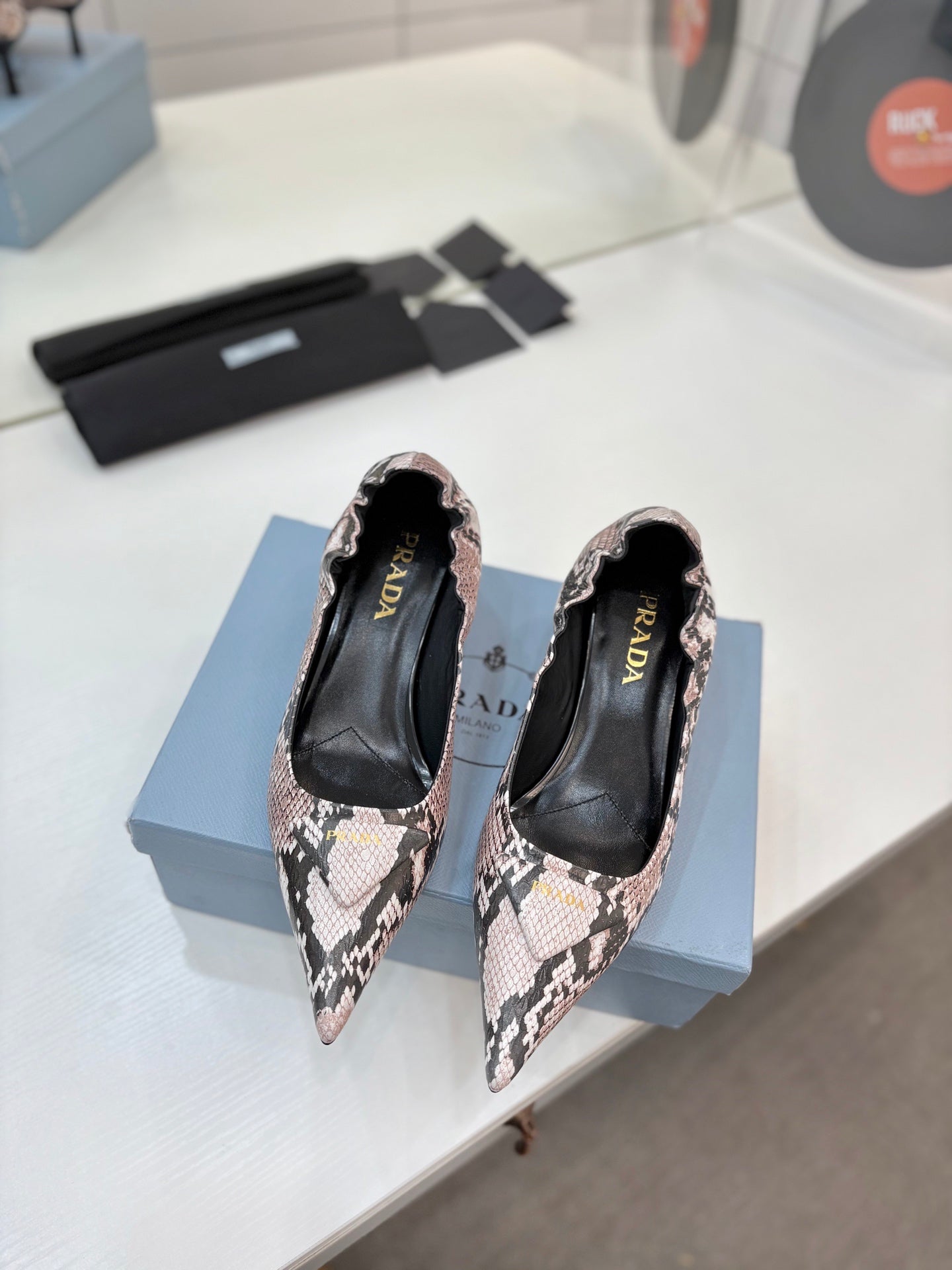 PRA 26S Pointed Toe High Heels 55 Black Light Pink Snakeskin 627132