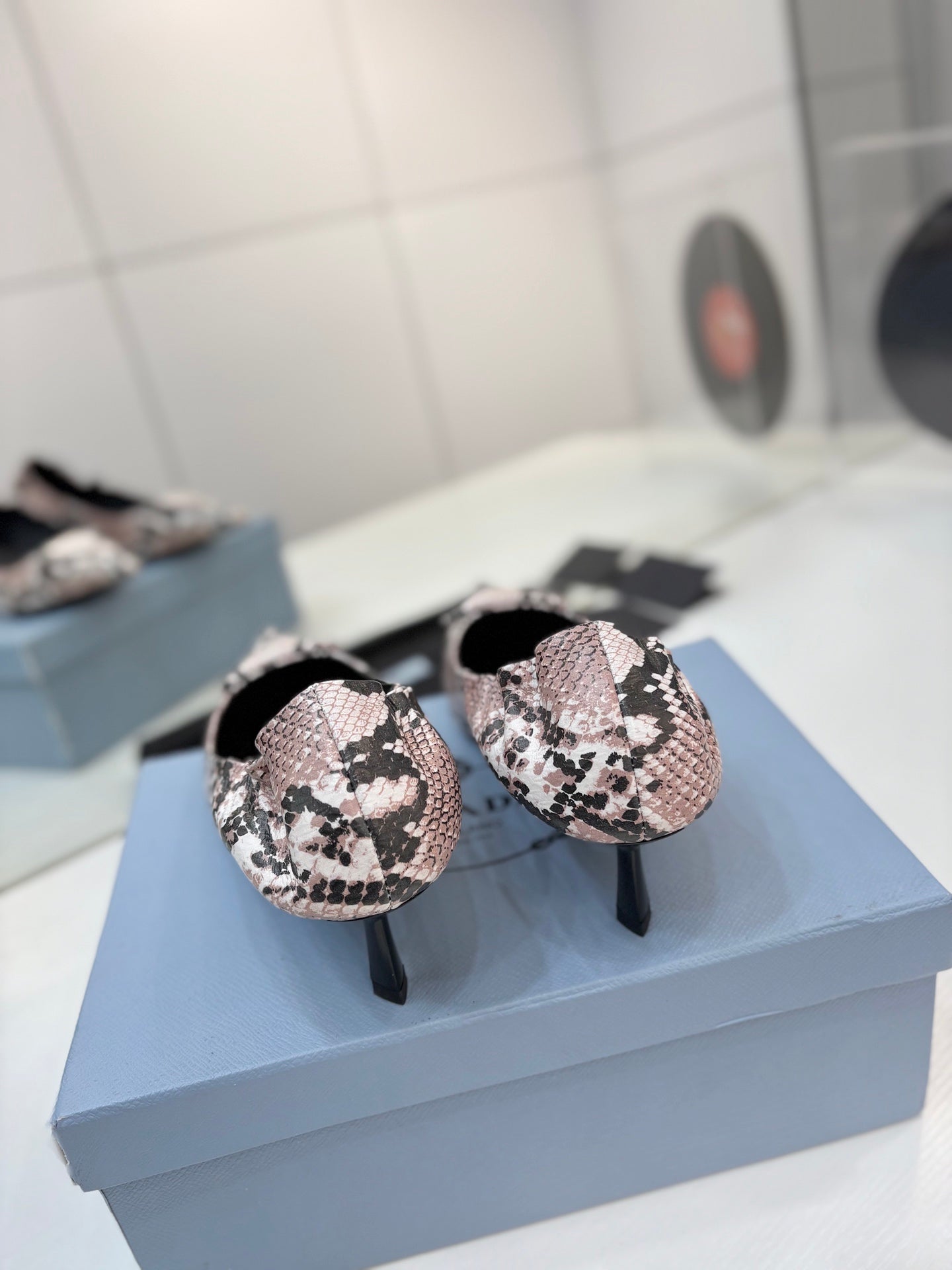 PRA 26S Pointed Toe High Heels 55 Black Light Pink Snakeskin 627132