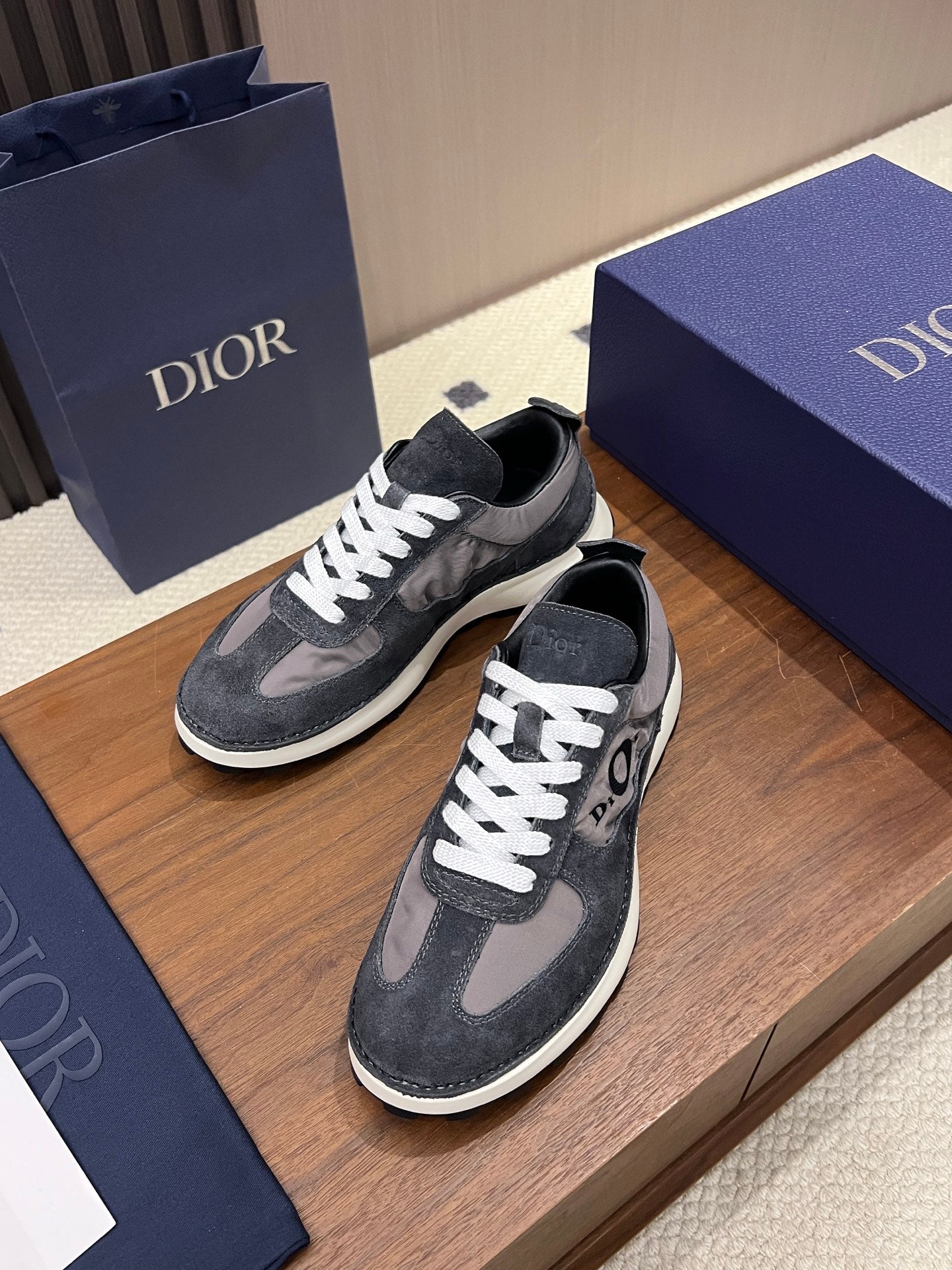 Dior 2026 Sneaker Suede 904794