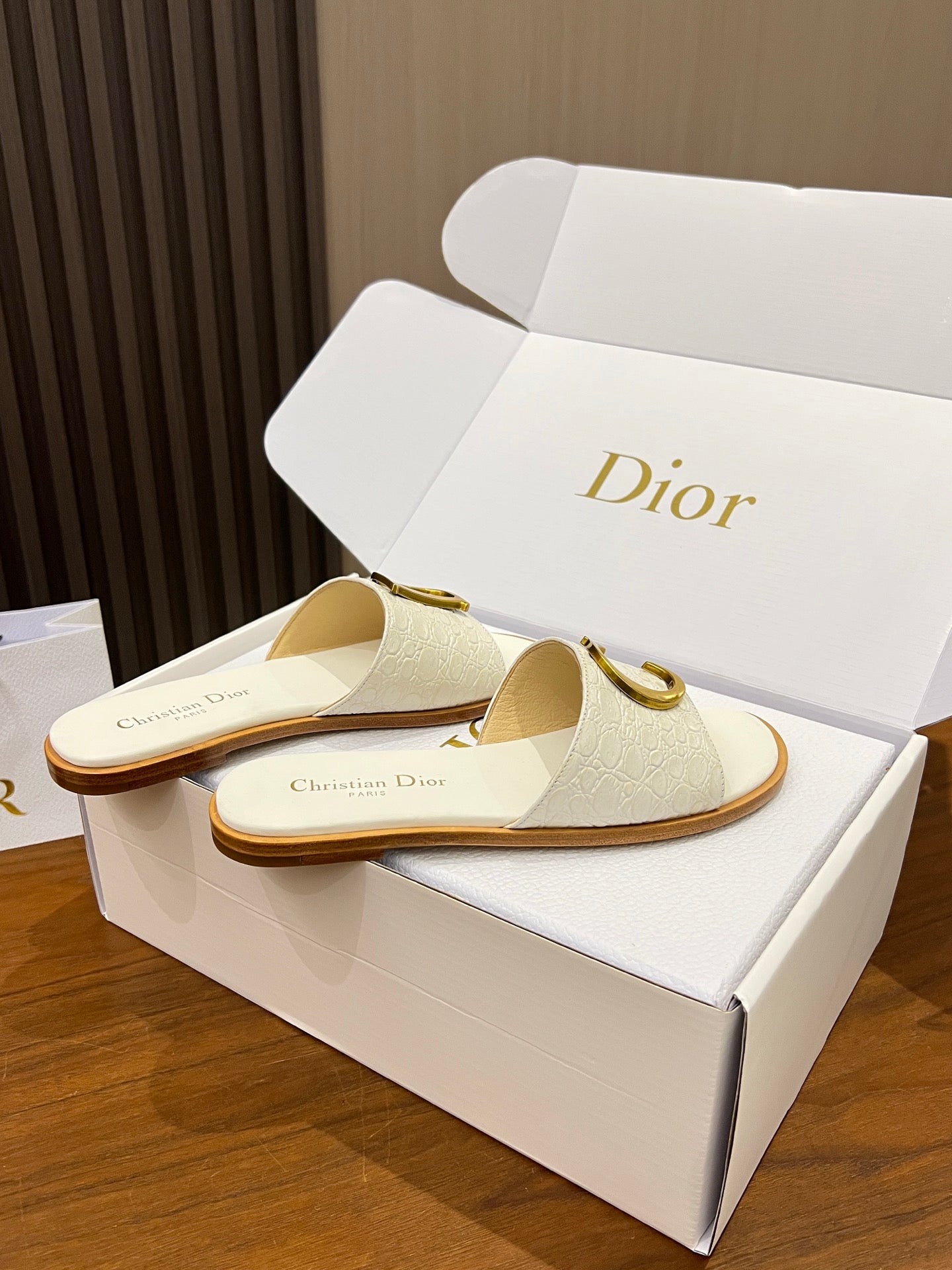 Dior 2026 Slipper Leather 904812
