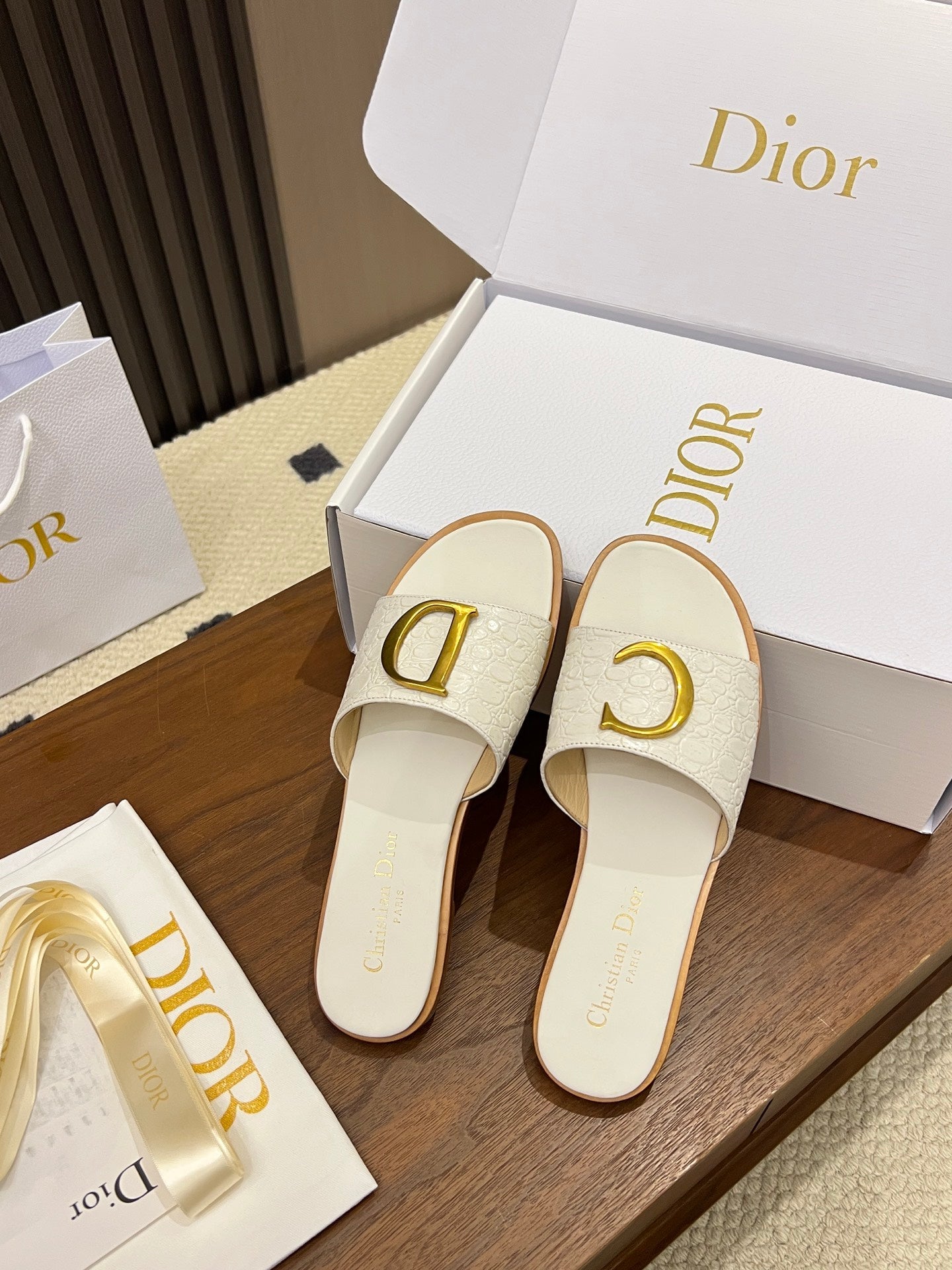 Dior 2026 Slipper Leather 904812