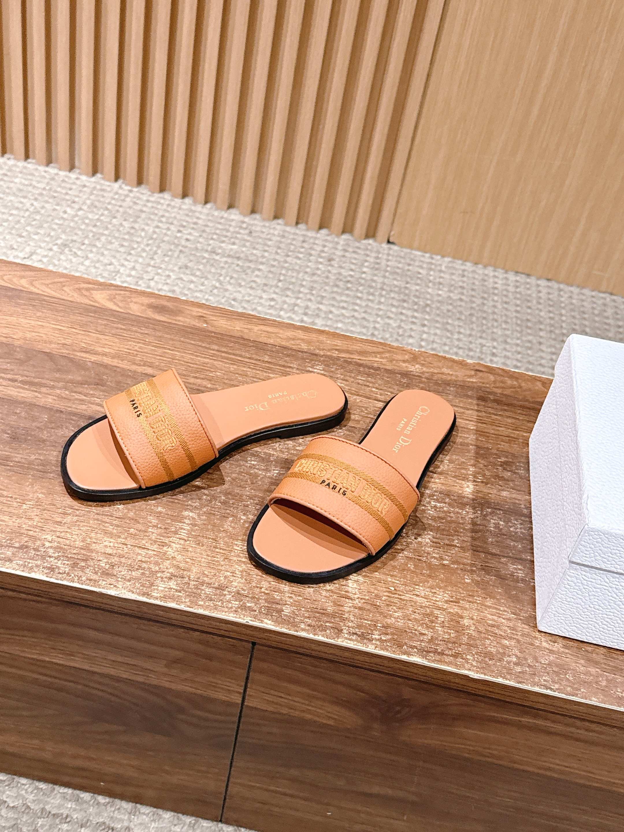 CD 26 Embroidered Slippers Camel Brown Cowhide 610277