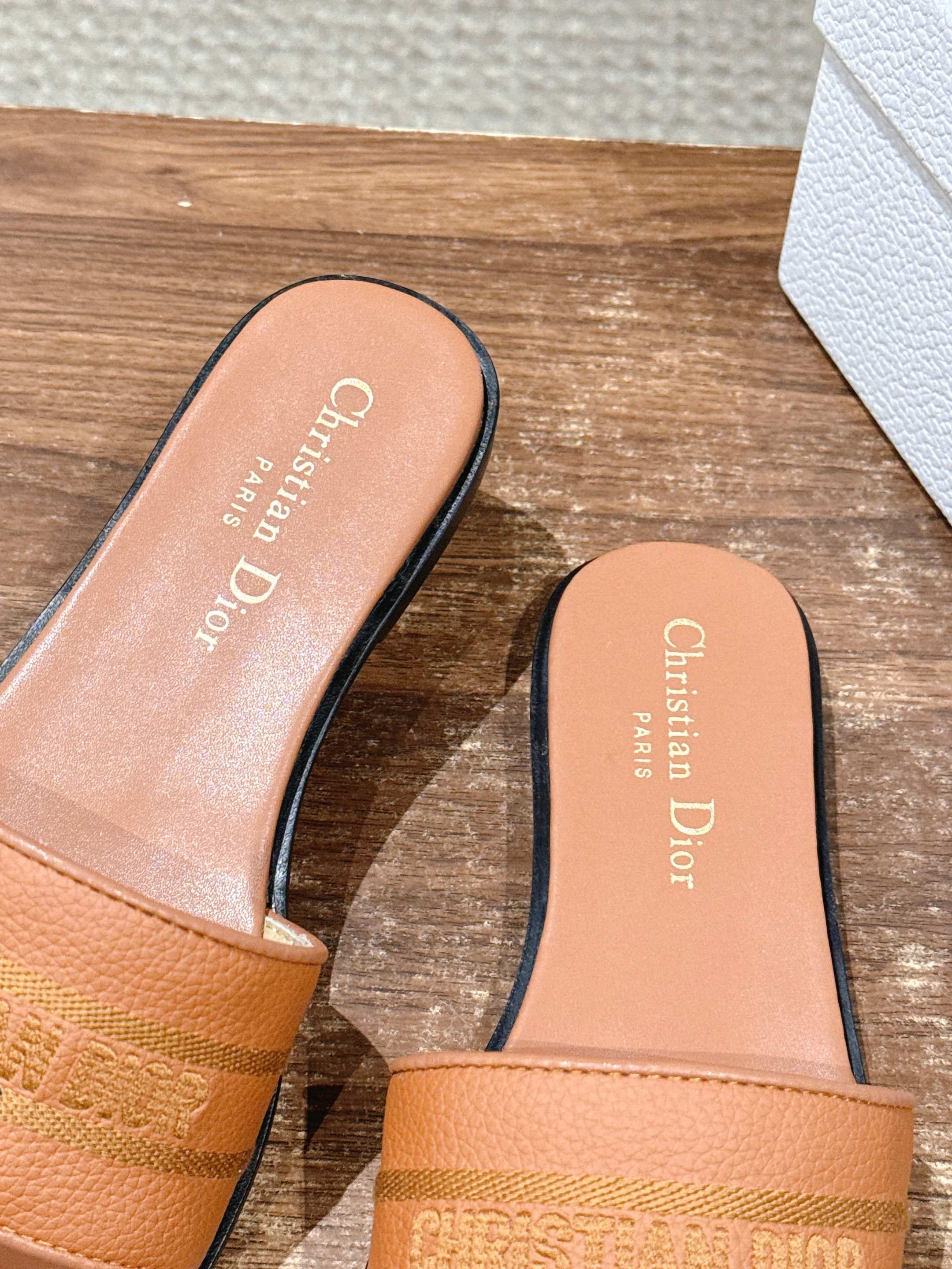 CD 26 Embroidered Slippers Camel Brown Cowhide 610277