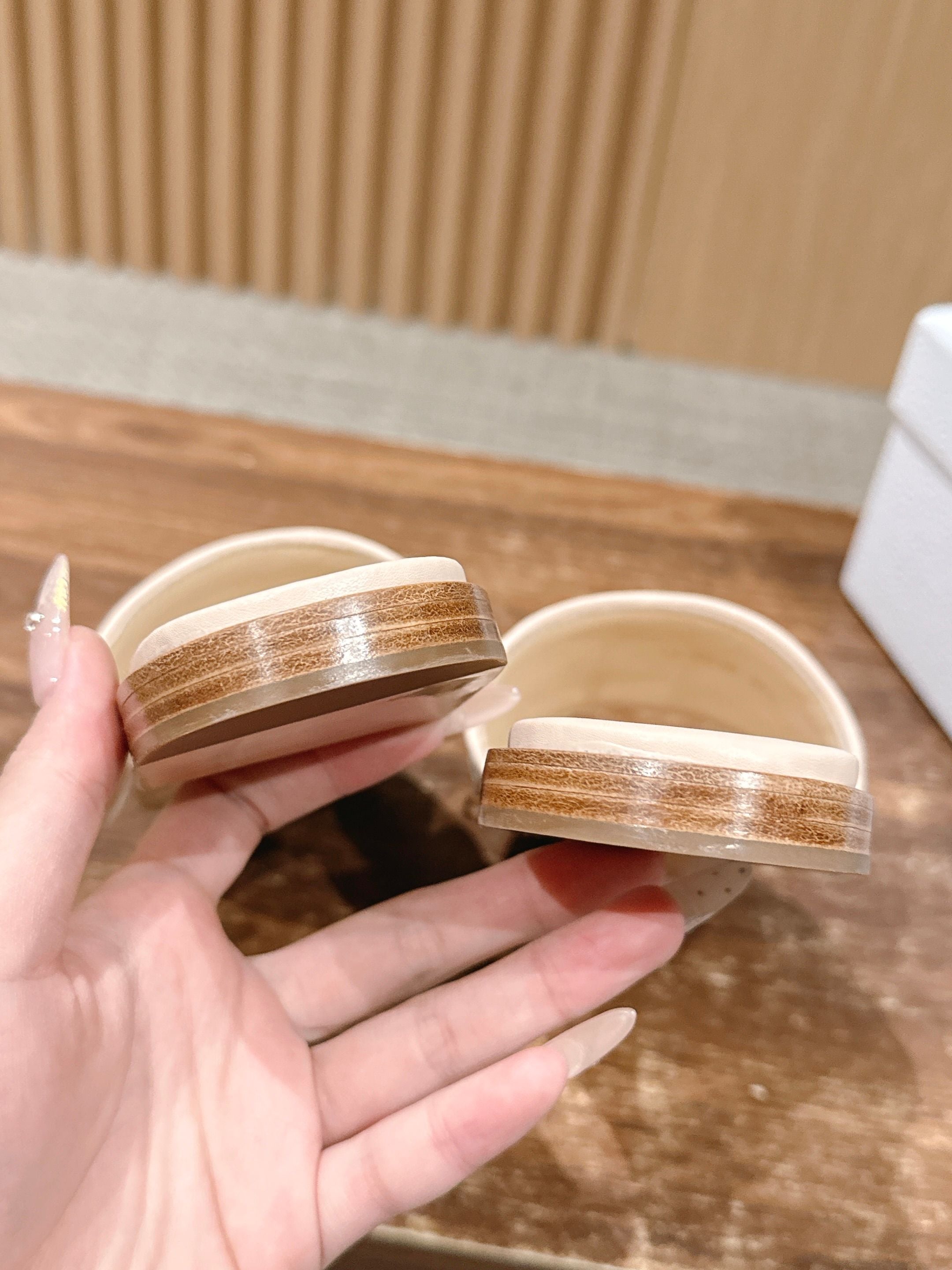 CD 26 Embroidered Slippers Beige Cowhide 610278