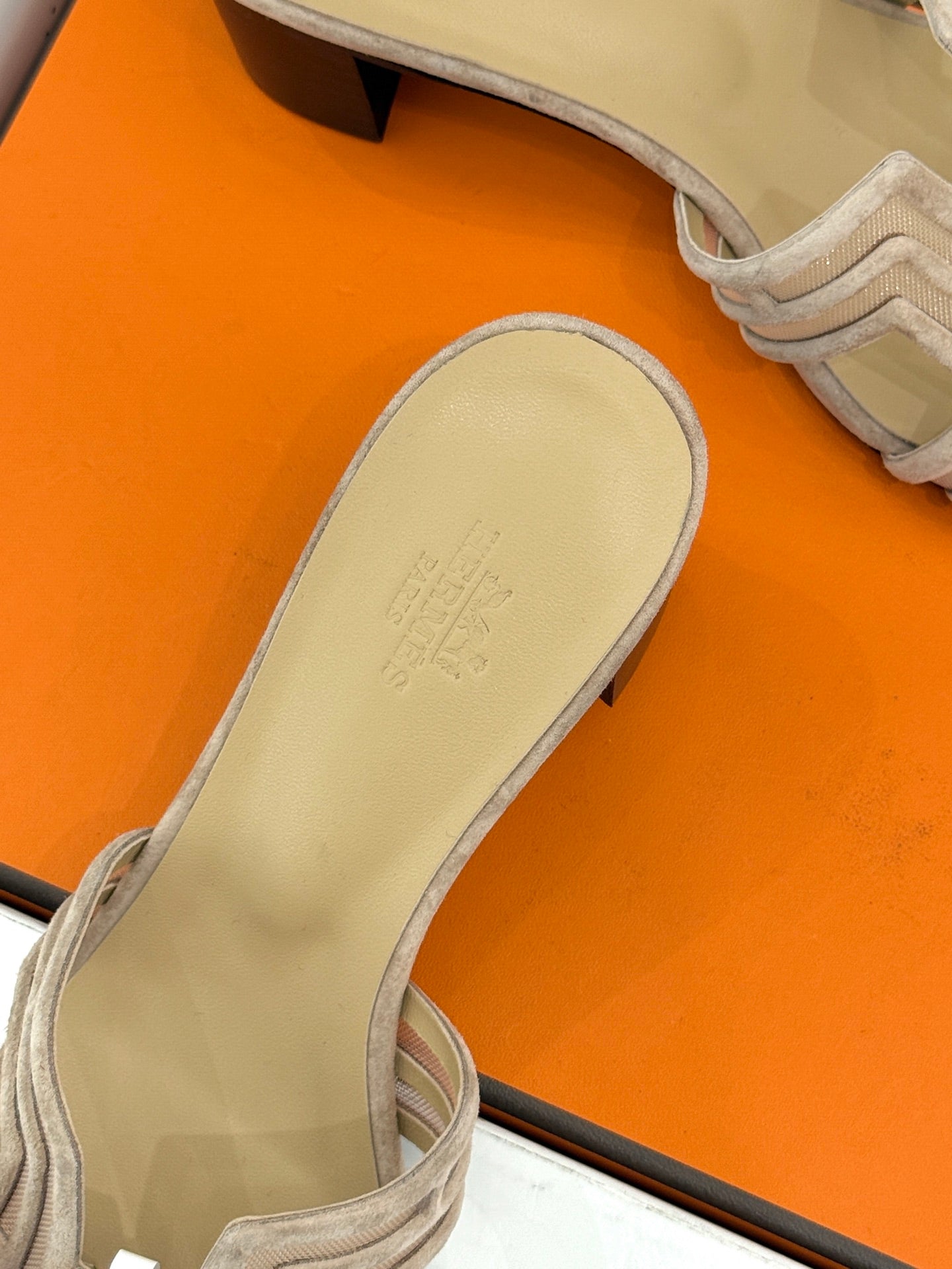Hermes 2026 Oran Sandal Suede Mesh 898415