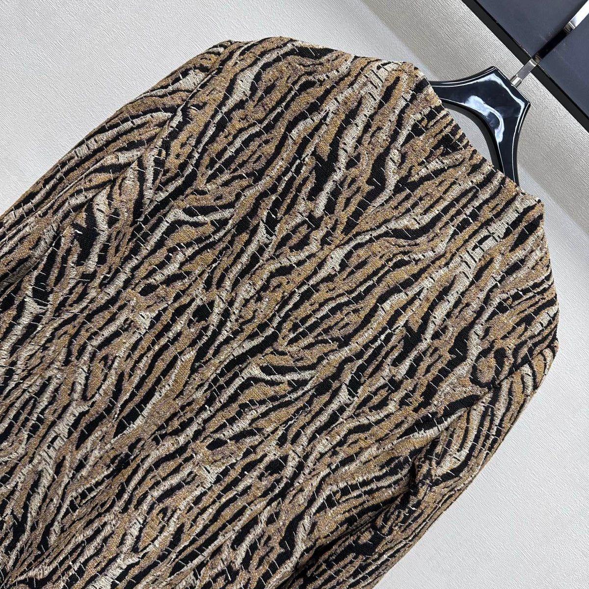 Chanel 2026 Tiger-print Collar Coat Black Beige Cotton 418545