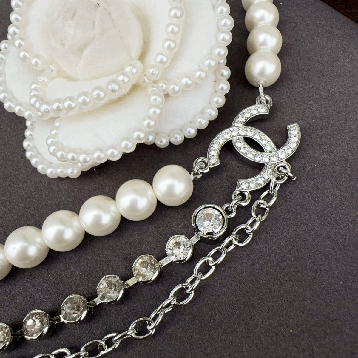 Chanel 2026 Pearl CC Bow Rhinestone Waist Chain Belt 202586