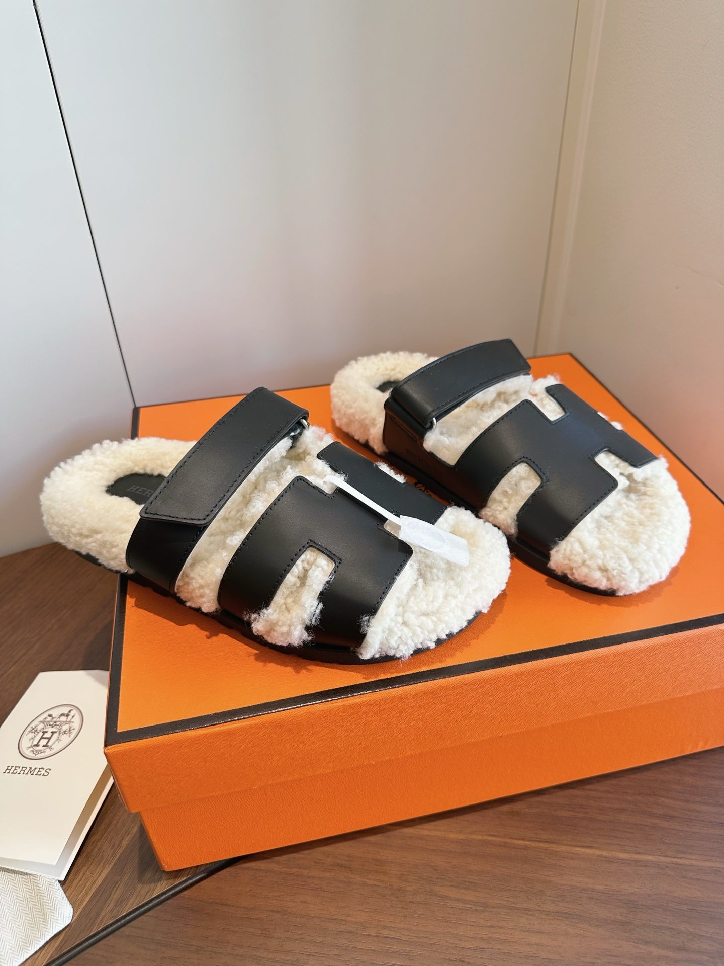 Hermes 2026 Chypre Sandal Calfskin Wool 976852