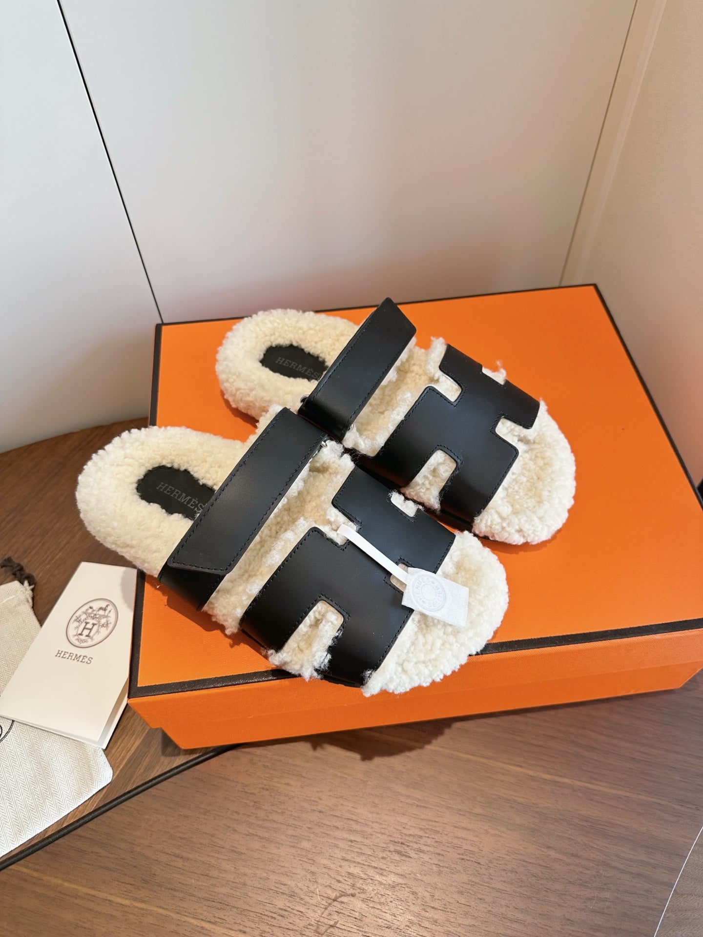Hermes 2026 Chypre Sandal Calfskin Wool 976852