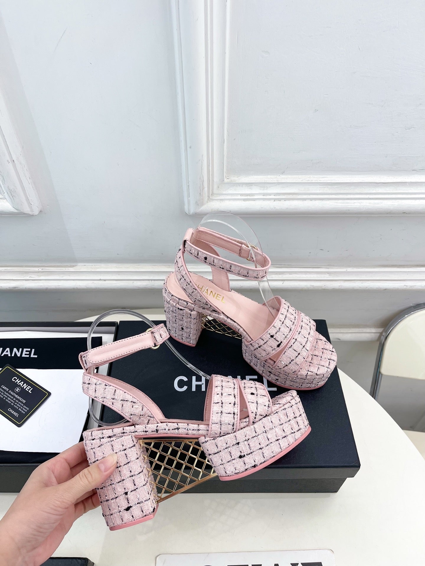 CC 26s HighHeeled Platform Sandals 85 Pink Black Tweed 631866