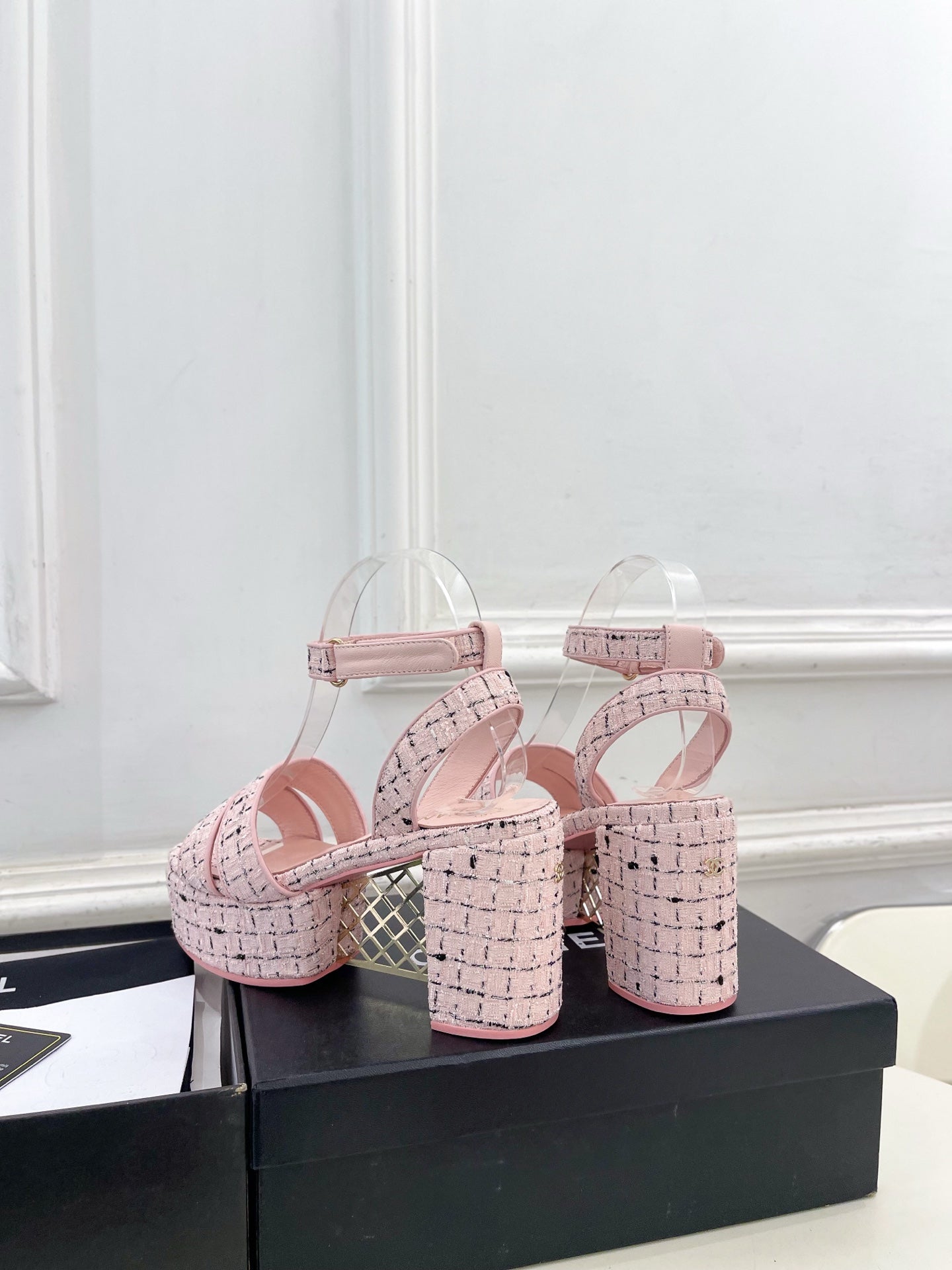 CC 26s HighHeeled Platform Sandals 85 Pink Black Tweed 631866