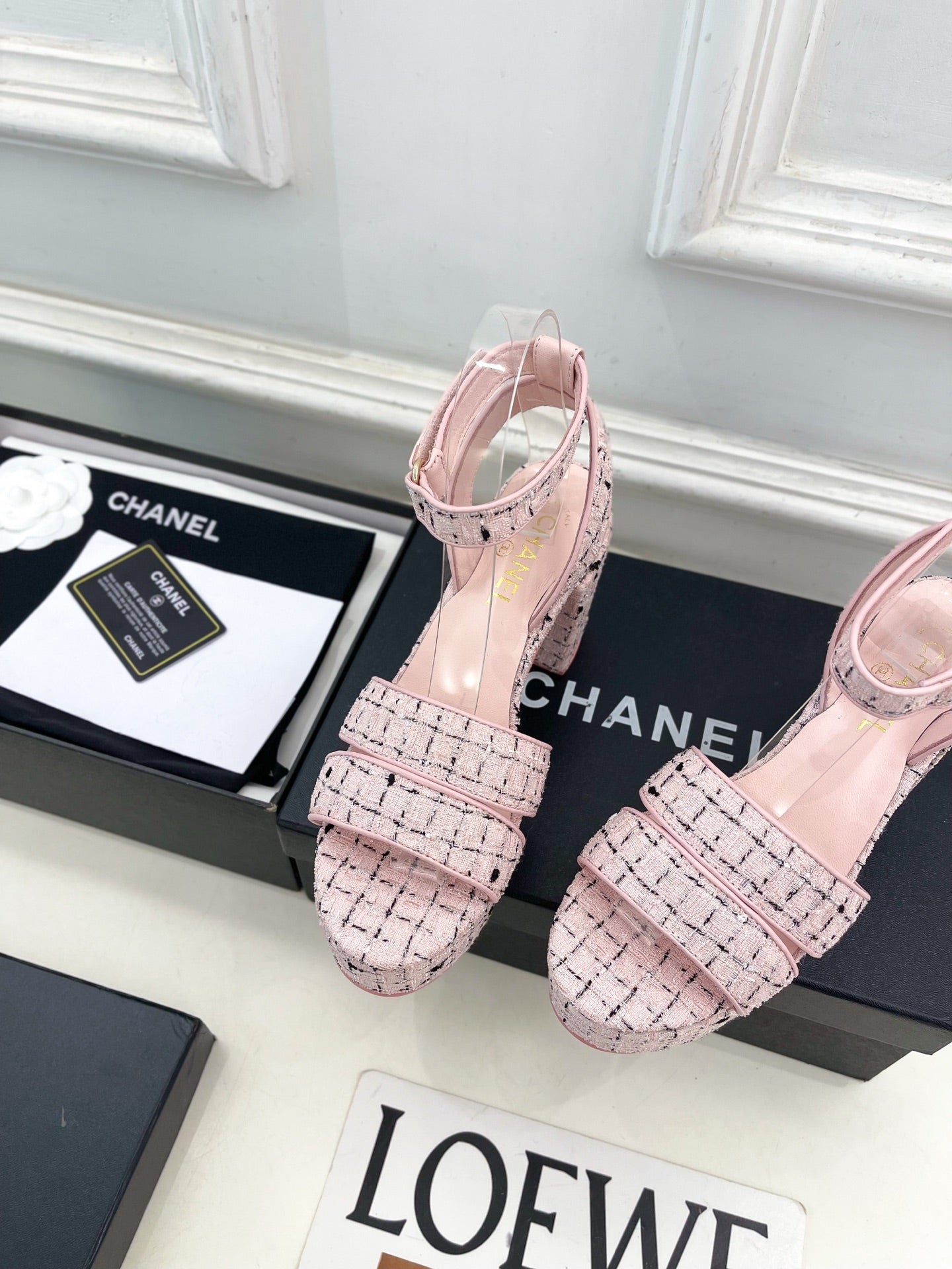 CC 26s HighHeeled Platform Sandals 85 Pink Black Tweed 631866