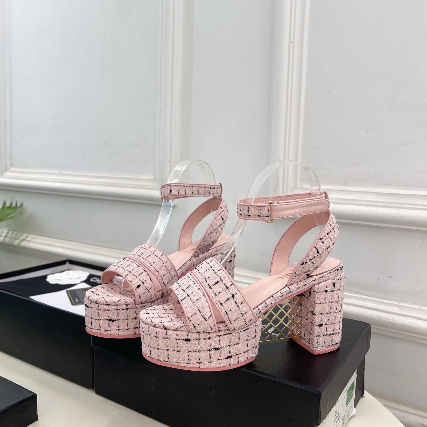 CC 26s HighHeeled Platform Sandals 85 Pink Black Tweed 631866