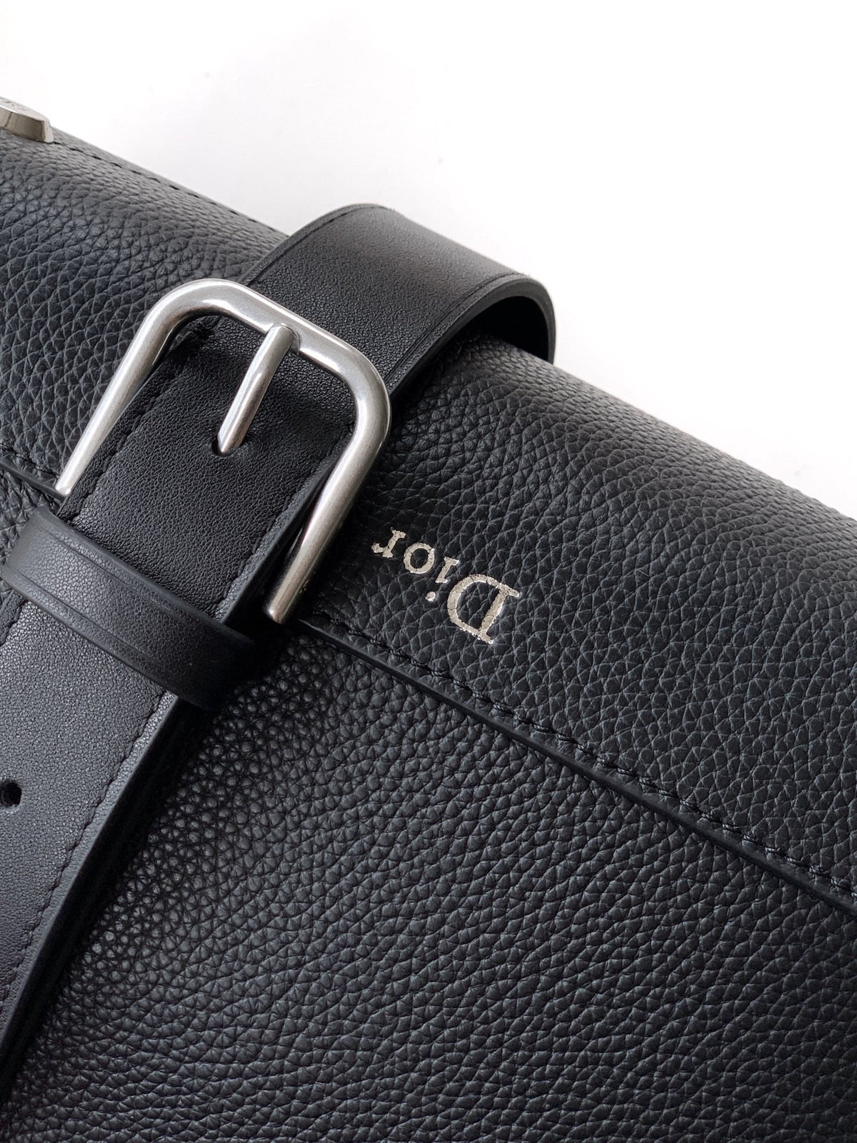 Dior 2026 Archie Zipped Bag with Strap 28cm Grained Calfskin 386302