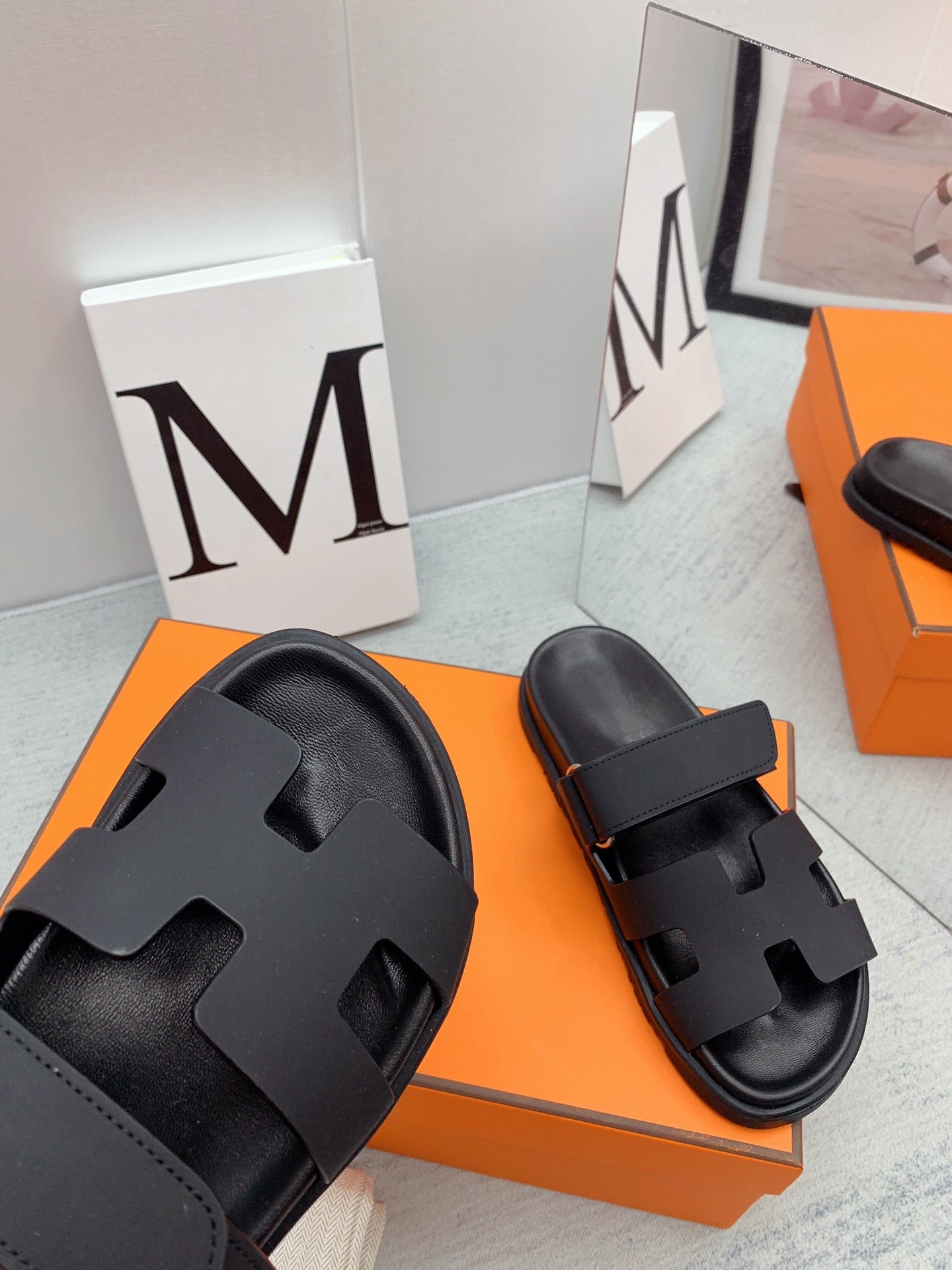 Chypre Sandal Calfskin